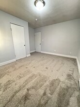 5798 Howe Rd in Wayne, MI - Building Photo - Building Photo