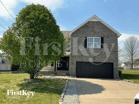 900 Fisher Ct in Clarksville, TN - Building Photo