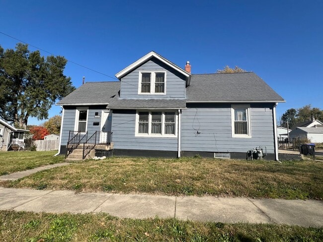 property at 1401 W Elm St