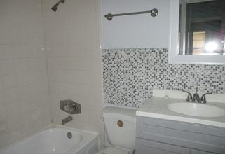 1642 Solomon St in Orange Park, FL - Building Photo - Building Photo