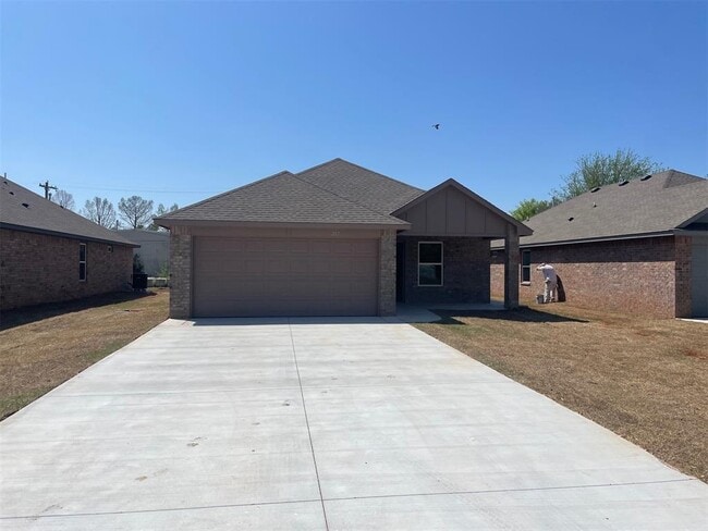 property at 210 E Beech St