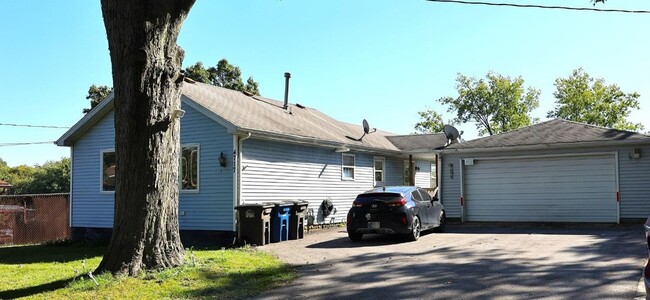 property at 4717 Willow Dr