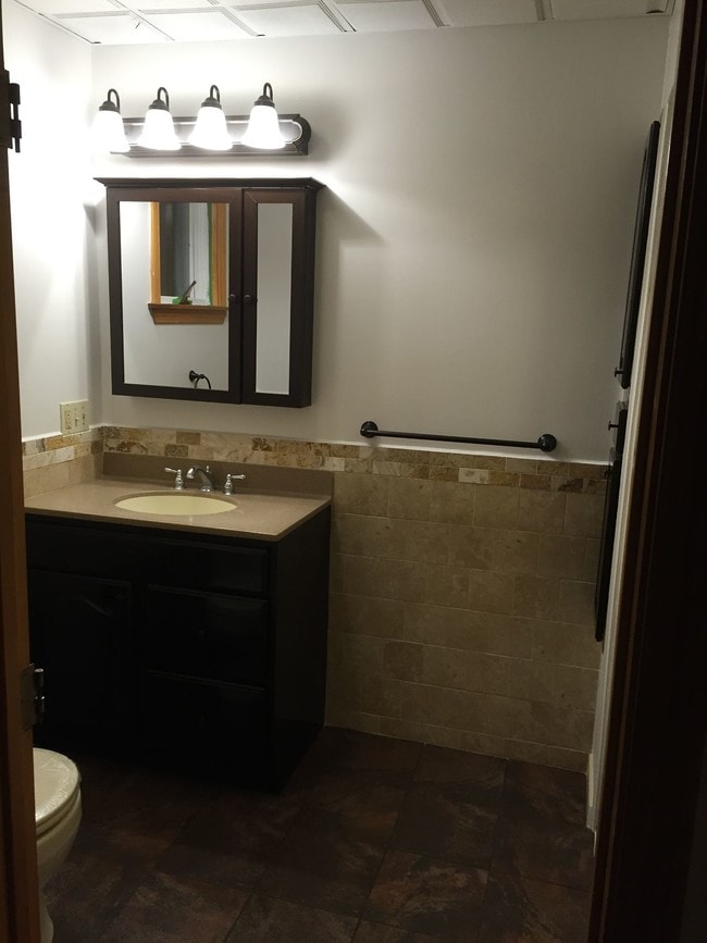 656 June St, Unit 1, Unit 1