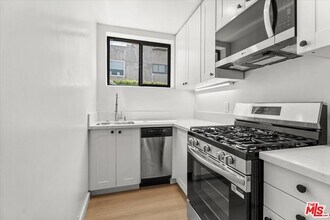 6732 Esplanade St in Los Angeles, CA - Building Photo - Building Photo