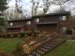 103 Village Heights Rd in Hinesburg, VT - Foto de edificio