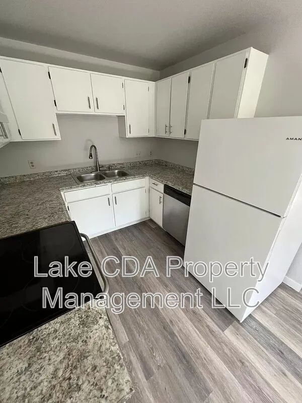 property at 1099 Woolsey Dr