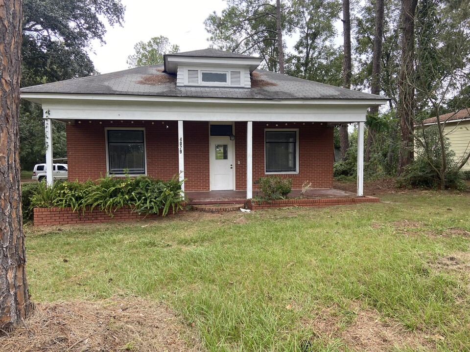 4079 Old Pine Rd in Valdosta, GA - Building Photo