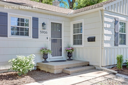 5906 W 75th Terrace in Prairie Village, KS - Building Photo - Building Photo
