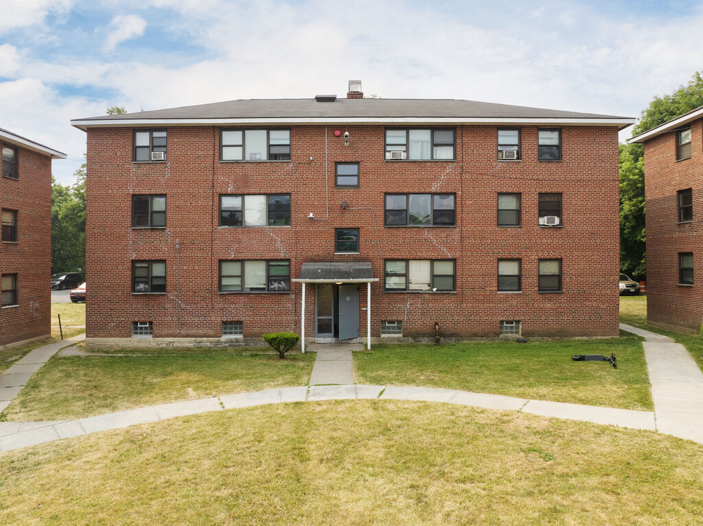 Centennial Gardens Apartments in Syracuse, NY | ApartmentHomeLiving.com