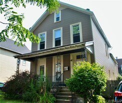 124 Normal Ave in Buffalo, NY - Building Photo
