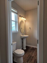 15650 View Dr Ct SE in Yelm, WA - Building Photo - Building Photo