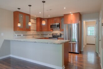 846 Patrick Henry Dr in Blacksburg, VA - Building Photo - Building Photo