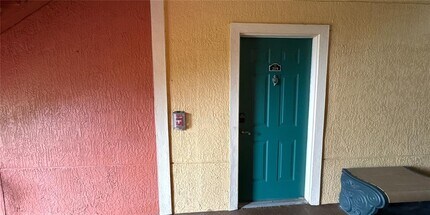 2713 Via Murano in Clearwater, FL - Building Photo - Building Photo