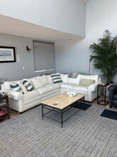 750 W Broadway in Long Beach, NY - Building Photo - Building Photo