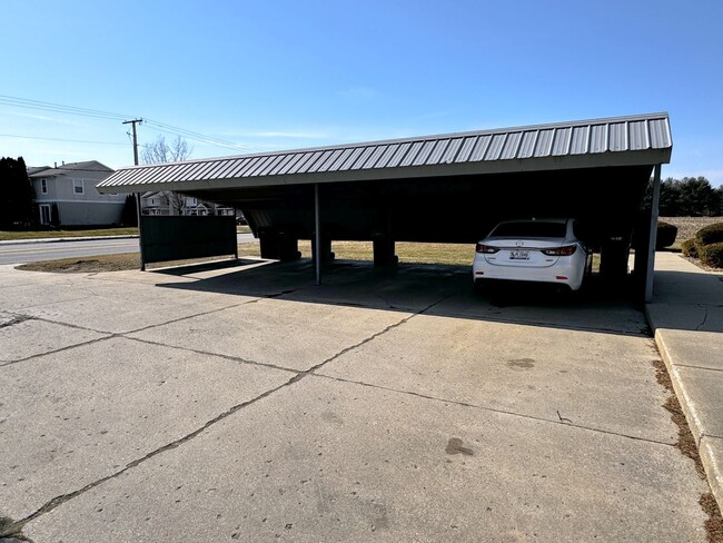 2503 W Clinton St in Goshen, IN - Building Photo - Building Photo