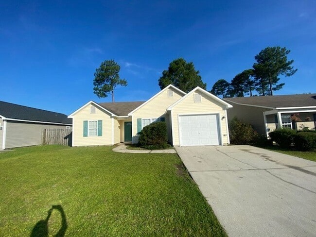 1718 Pepperwood Way in Leland, NC - Building Photo - Building Photo