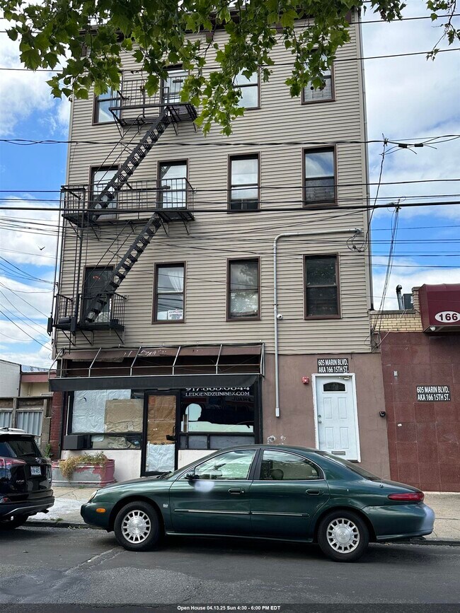 166 15th St in Jersey City, NJ - Foto de edificio - Building Photo