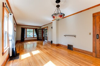 1654 Van Buren Ave in St. Paul, MN - Building Photo - Building Photo