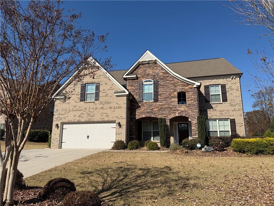 5670 Bridleton Crossing in Suwanee, GA - Building Photo