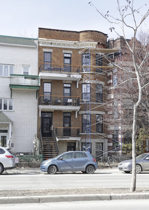 231 Saint-Joseph Boul O in Montréal, QC - Building Photo