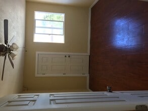 6505 S Vermont Ave in Los Angeles, CA - Building Photo - Building Photo