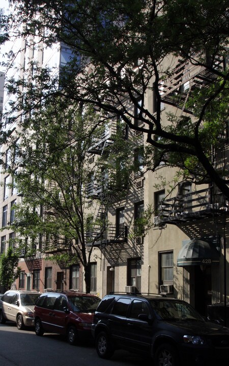 430 E 83rd St in New York, NY - Building Photo