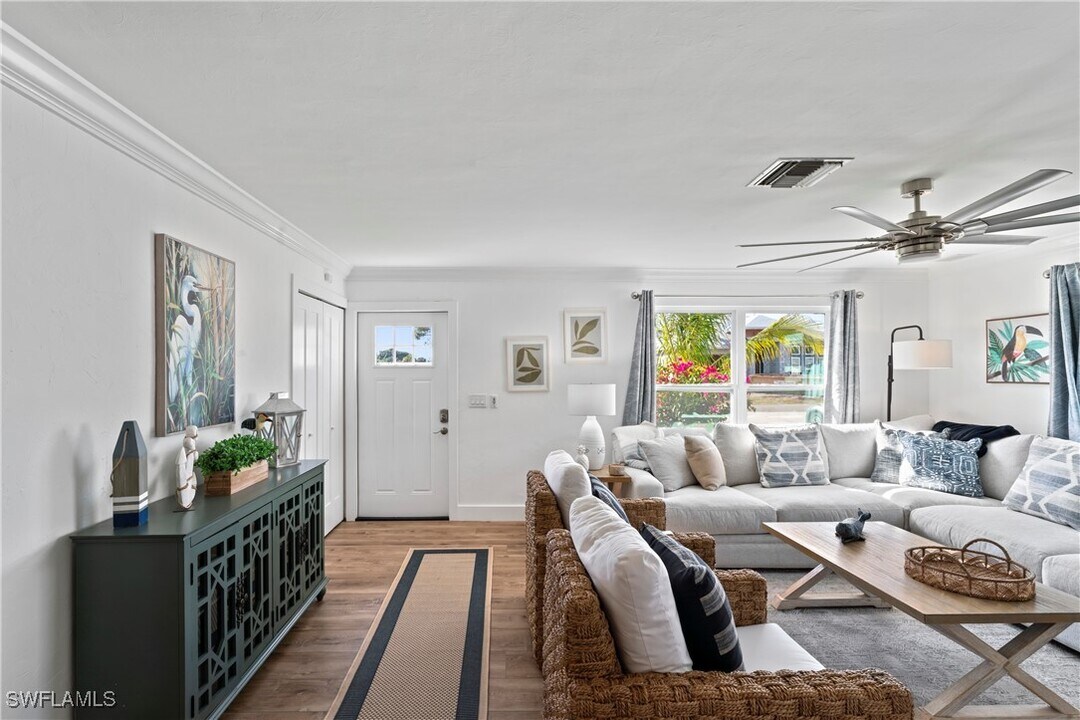 543 107th Ave N in Naples, FL - Building Photo