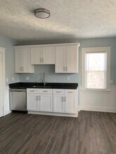 2189 W 31st St, Unit 2 in Cleveland, OH - Foto de edificio - Building Photo