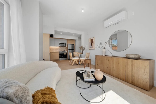 property at 77-63 Vleigh Pl