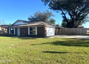 5204 Park St in Panama City, FL - Building Photo