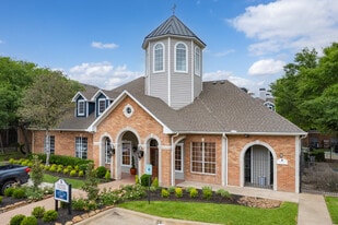 Gramercy Park in Houston, TX - Building Photo