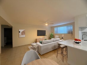 Signal View Apartments in Wethersfield, CT - Building Photo - Building Photo