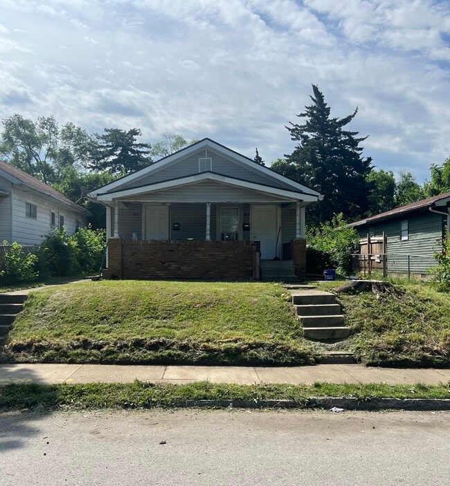 property at 2909 E Brookside Ave