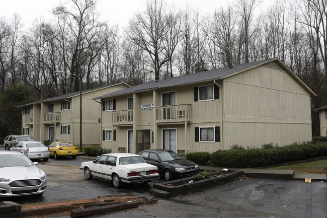 Creekside Apartments in Spartanburg, SC - Building Photo - Building Photo