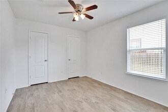 500 New Bridge Dr in Kyle, TX - Building Photo - Building Photo