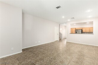 1274 Willow Village Ave in Las Vegas, NV - Building Photo - Building Photo