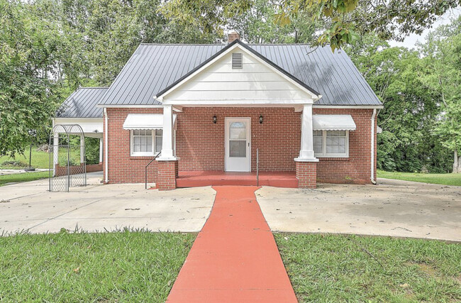 property at 401 Hillcrest Dr