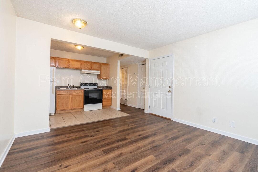 2114 E 16th St N in Wichita, KS - Building Photo