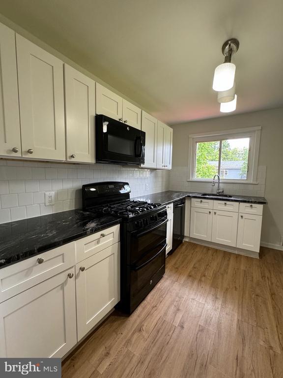 property at 1215 Highwood Rd