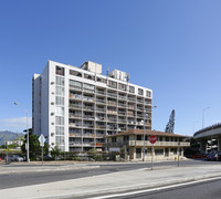 King Terrace Apartments in Honolulu, HI - Building Photo - Building Photo