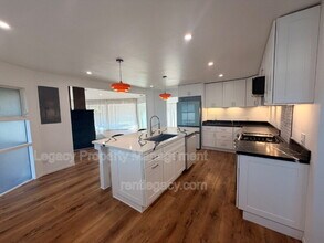 1249 Davis Ave in Concord, CA - Building Photo - Building Photo