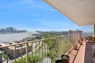 6040 BLVD E in West New York, NJ - Building Photo