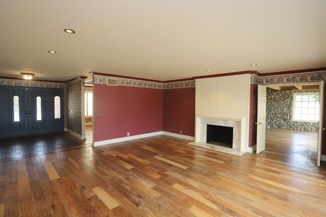 460 S Bridge View Dr in Anaheim, CA - Building Photo - Building Photo