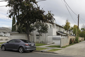 5902 Western Ave in Buena Park, CA - Building Photo - Building Photo