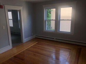 392 Carrington Ave in Woonsocket, RI - Building Photo - Building Photo