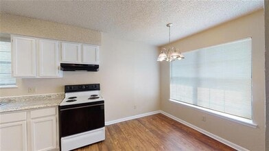 218 Renfro St in Grand Prairie, TX - Building Photo - Building Photo
