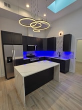 2909 N Milwaukee Ave in Chicago, IL - Building Photo - Building Photo