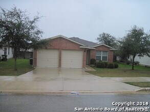 5109 Knollwood in Schertz, TX - Building Photo - Building Photo