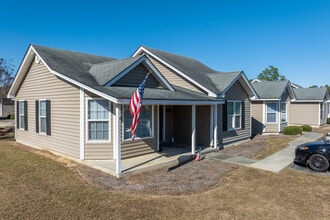 Rosehill Apartments in Tifton, GA - Building Photo - Building Photo