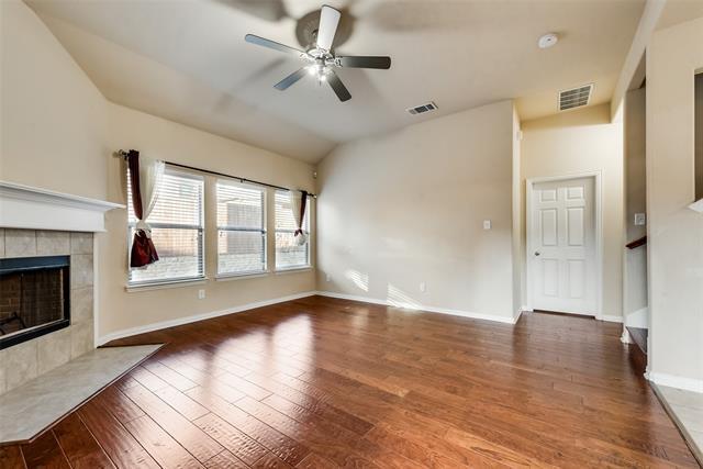 1541 Grassy View Dr in Fort Worth, TX - Building Photo - Building Photo